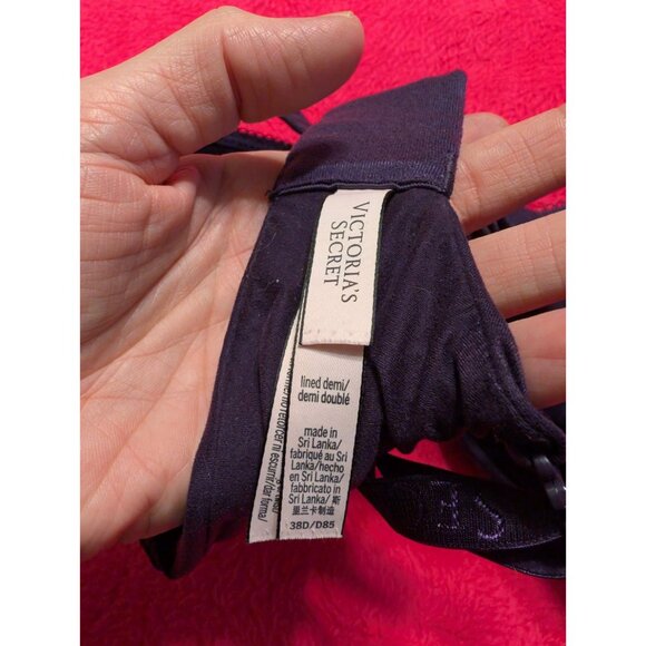 Victoria’s Secret 38D Lined Demi Bra Black Purple Lace Underwire Floral Style - Picture 7 of 8
